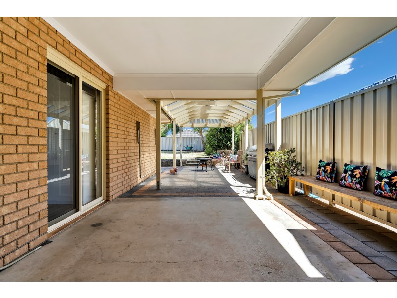 79 Pridham Boulevard, Aldinga Beach SA 5173
