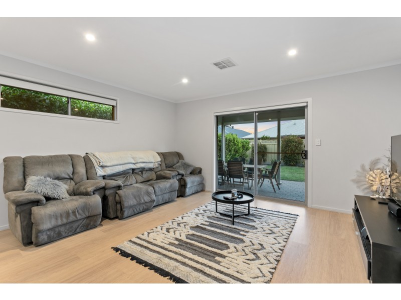 34 Cook Street, Seaford Meadows SA 5169