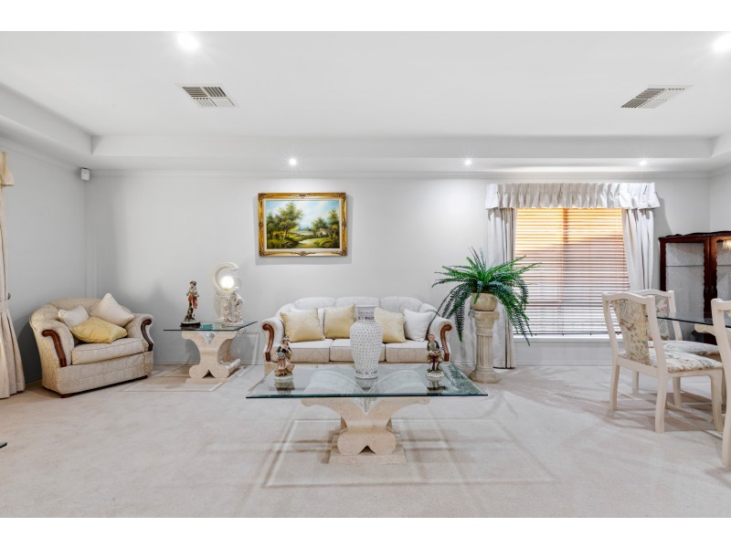 28 Jimmy Watson Drive, Woodcroft SA 5162