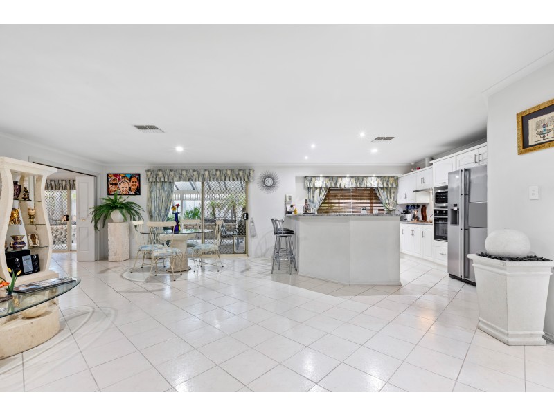 28 Jimmy Watson Drive, Woodcroft SA 5162