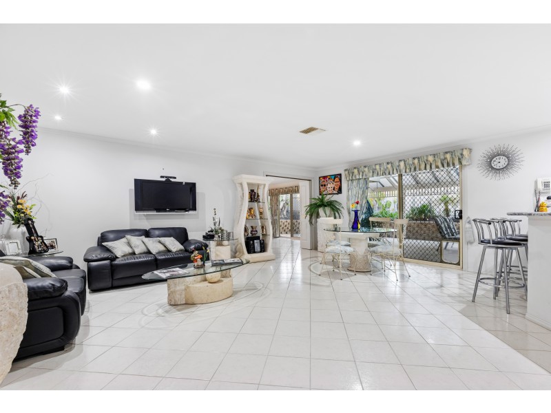 28 Jimmy Watson Drive, Woodcroft SA 5162