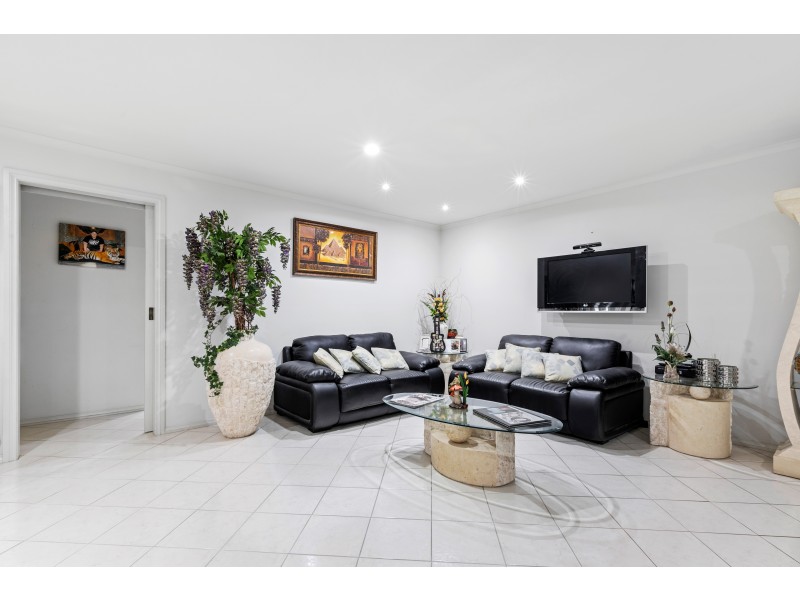 28 Jimmy Watson Drive, Woodcroft SA 5162