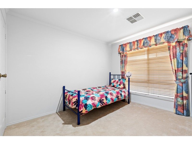 28 Jimmy Watson Drive, Woodcroft SA 5162
