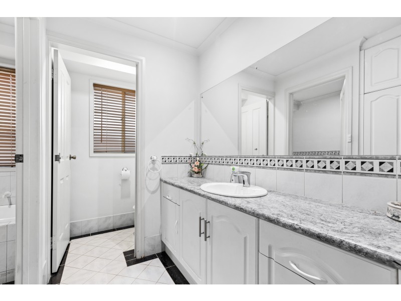 28 Jimmy Watson Drive, Woodcroft SA 5162