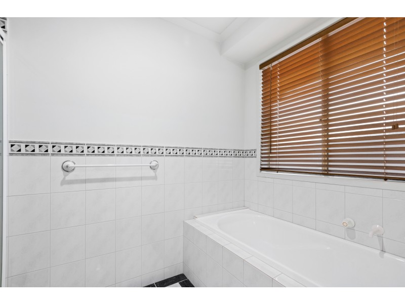 28 Jimmy Watson Drive, Woodcroft SA 5162