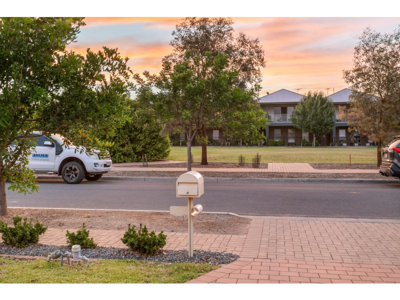 4 Mermaid Street, Seaford Meadows SA 5169