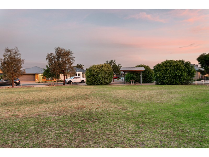 4 Mermaid Street, Seaford Meadows SA 5169