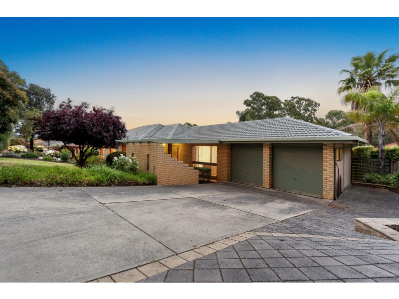 111 Black Road, Flagstaff Hill SA 5159