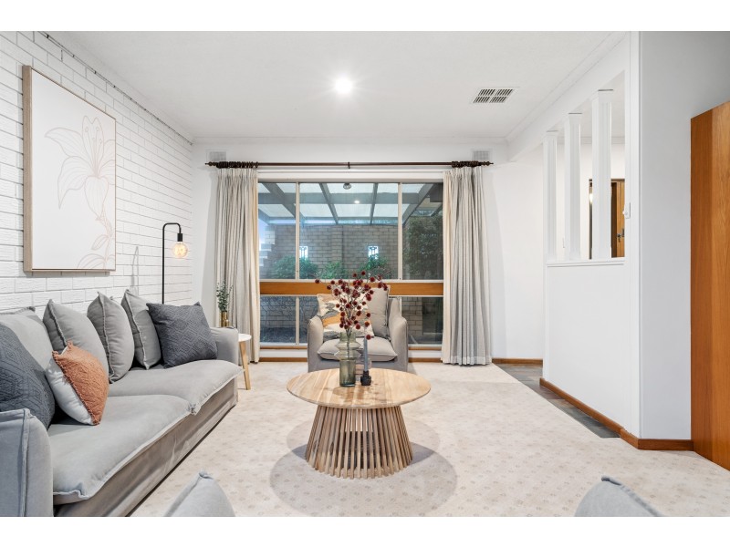 111 Black Road, Flagstaff Hill SA 5159