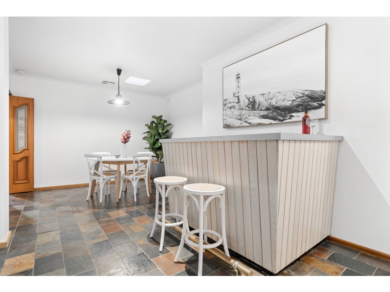 111 Black Road, Flagstaff Hill SA 5159