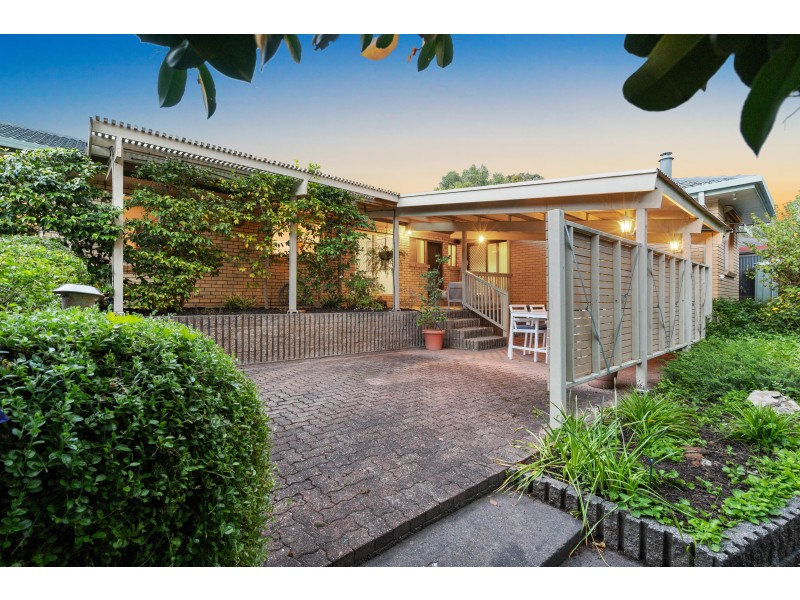 111 Black Road, Flagstaff Hill SA 5159