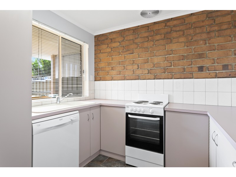 7/11 Ash Street, Aberfoyle Park SA 5159