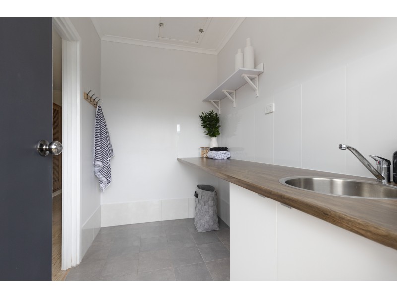 2/2 Galbraith Avenue, Park Holme SA 5043