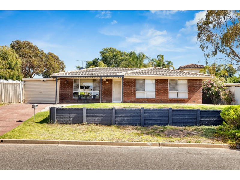 2 Bonnie Ct, Christie Downs SA 5164