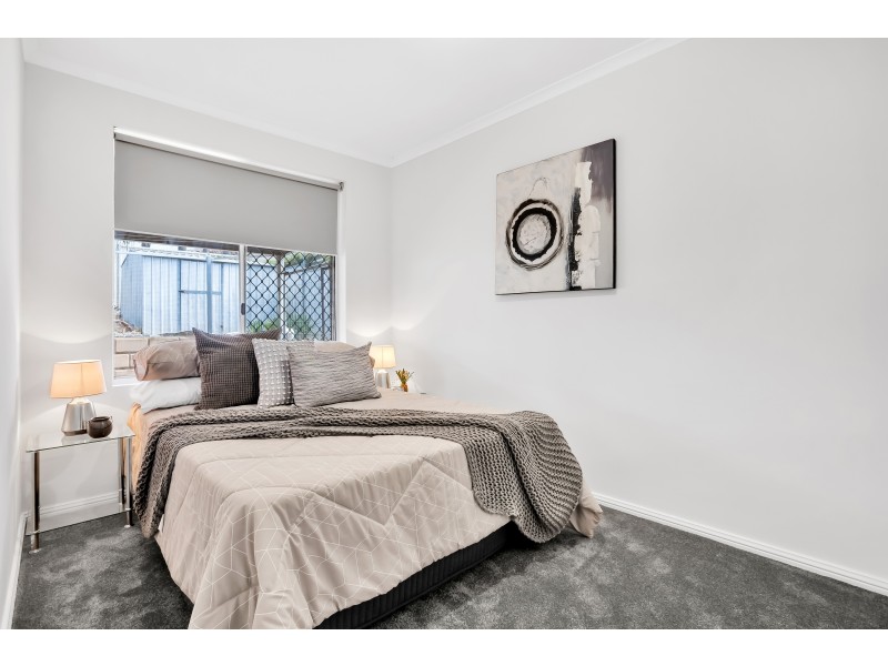 2 Bonnie Ct, Christie Downs SA 5164