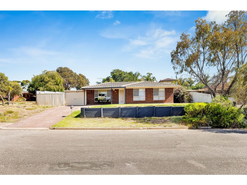 2 Bonnie Ct, Christie Downs SA 5164