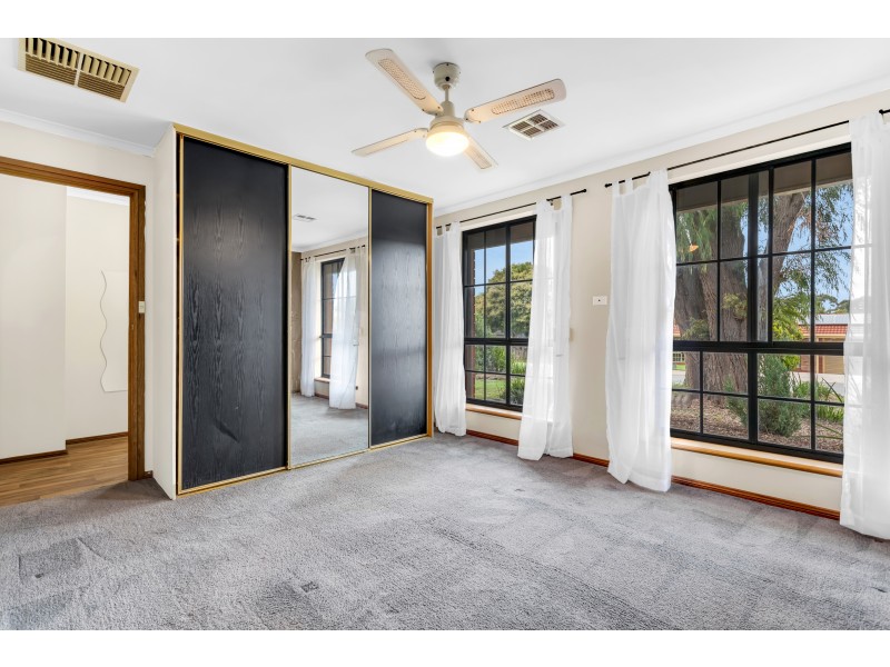 13 Cosgrove Crescent, Old Reynella SA 5161