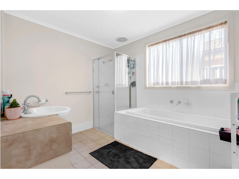 24 Lonsdale Crescent, Andrews Farm SA 5114