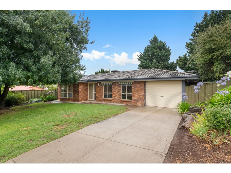 2 Holt Court, Trott Park SA 5158