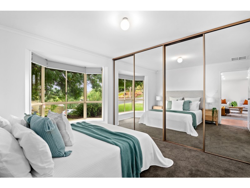 2 Holt Court, Trott Park SA 5158