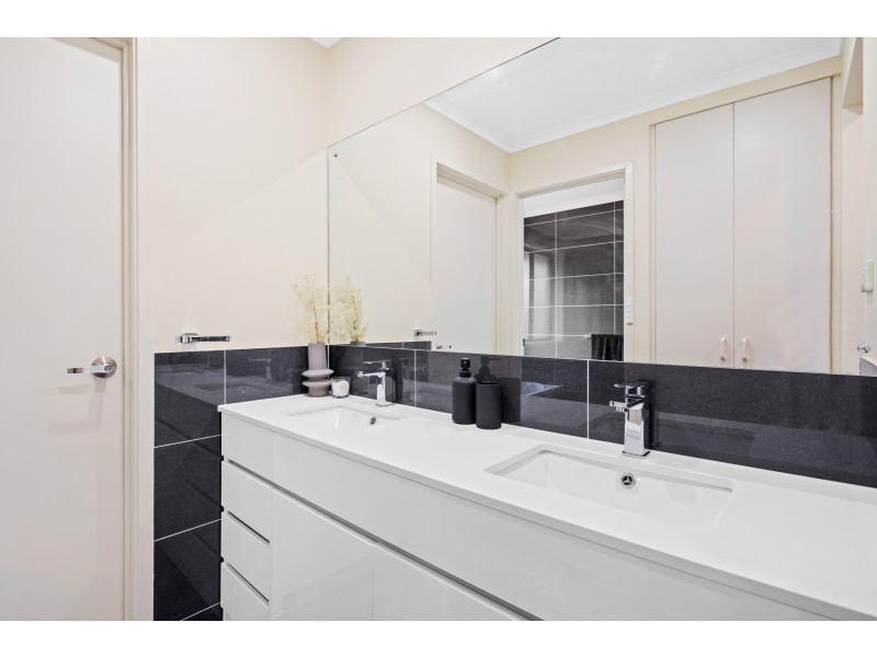 15 Platten Street, Sheidow Park SA 5158