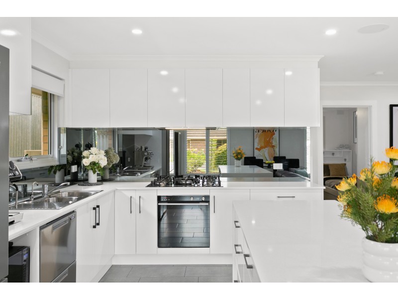 18 Barcelona Drive, Happy Valley SA 5159