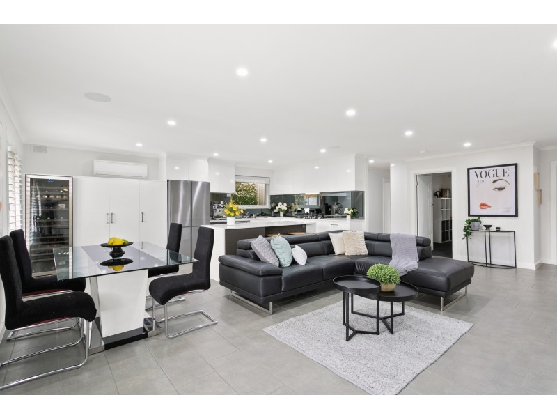 18 Barcelona Drive, Happy Valley SA 5159