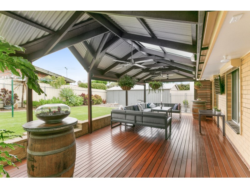 18 Barcelona Drive, Happy Valley SA 5159