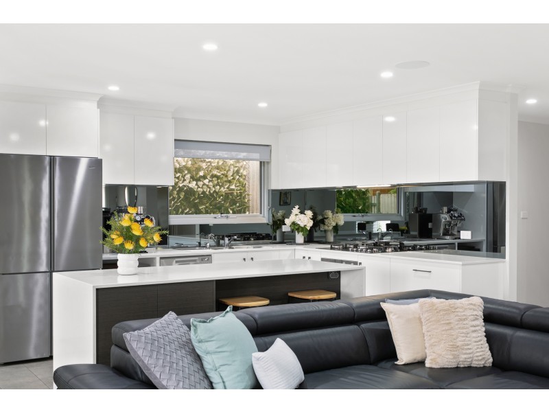 18 Barcelona Drive, Happy Valley SA 5159