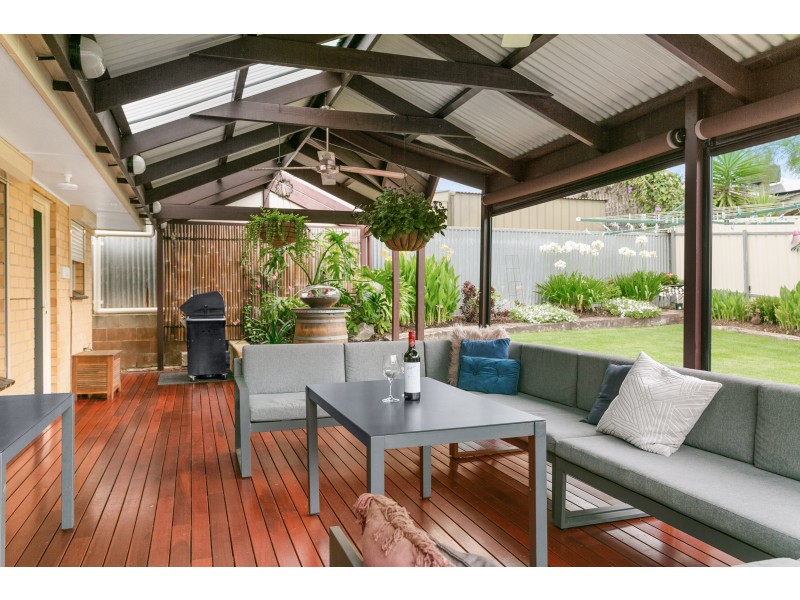 18 Barcelona Drive, Happy Valley SA 5159