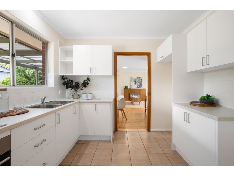 6 Torrens Street, Happy Valley SA 5159