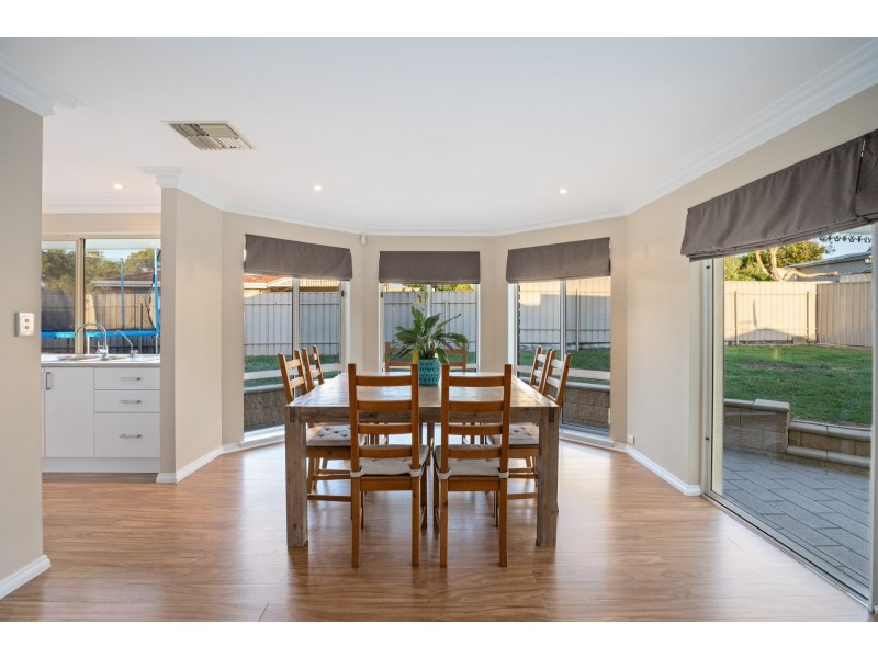 92 Mawson Circuit, Woodcroft SA 5162