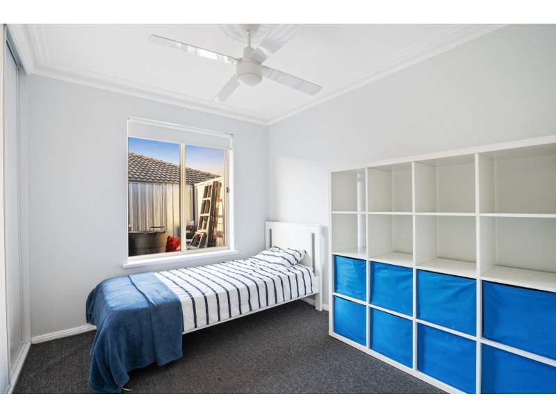 92 Mawson Circuit, Woodcroft SA 5162