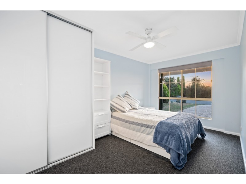 92 Mawson Circuit, Woodcroft SA 5162