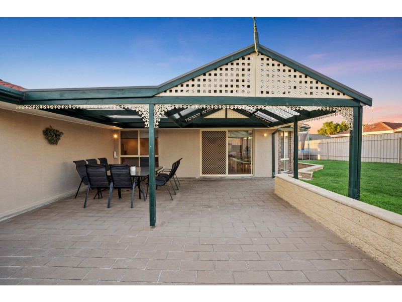 92 Mawson Circuit, Woodcroft SA 5162