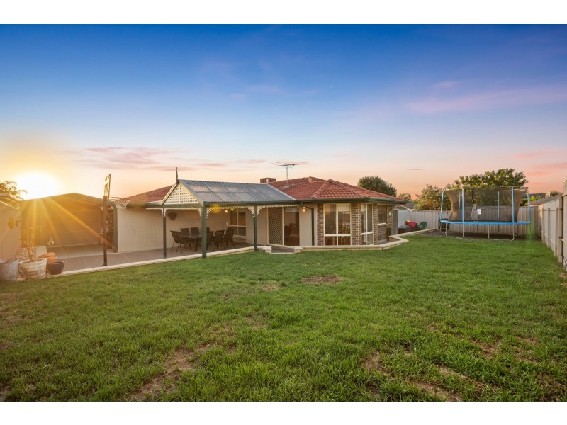92 Mawson Circuit, Woodcroft SA 5162