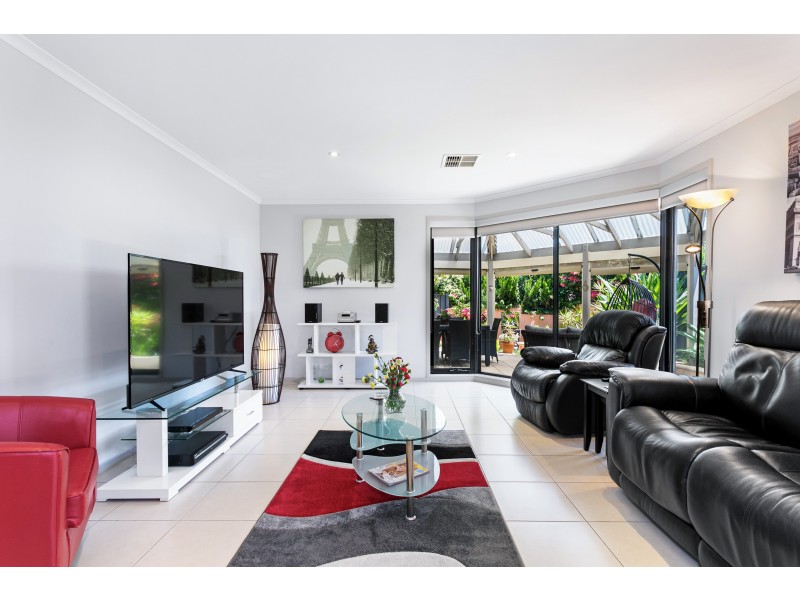 19 Acacia Grove, Flagstaff Hill SA 5159