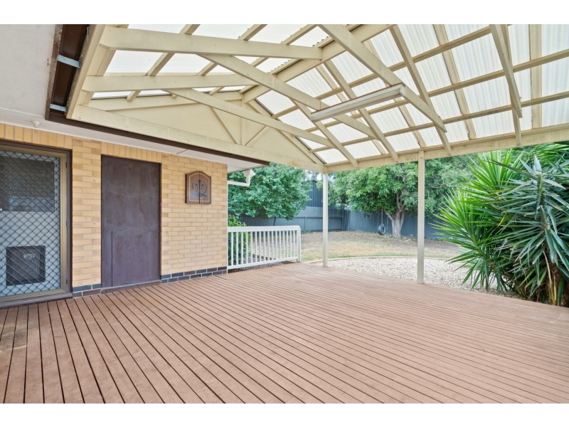 26 Suzanne Avenue, Morphett Vale SA 5162