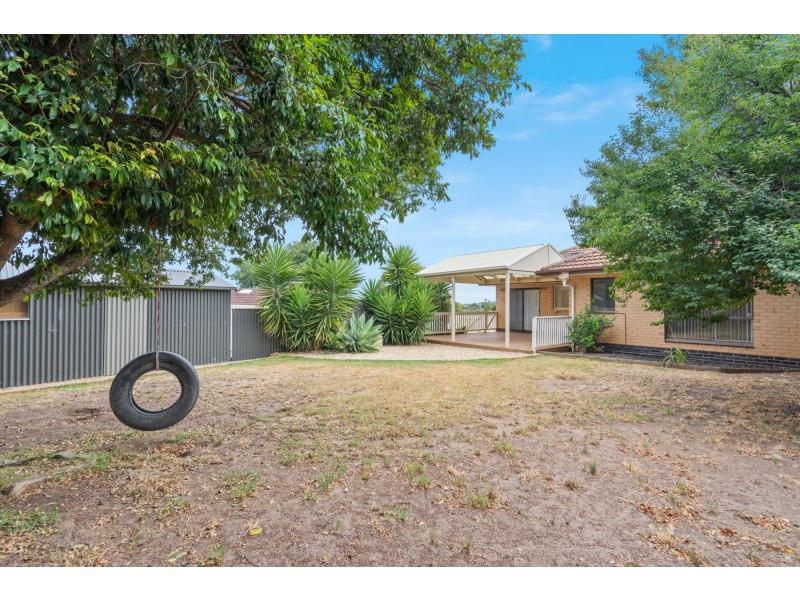 26 Suzanne Avenue, Morphett Vale SA 5162