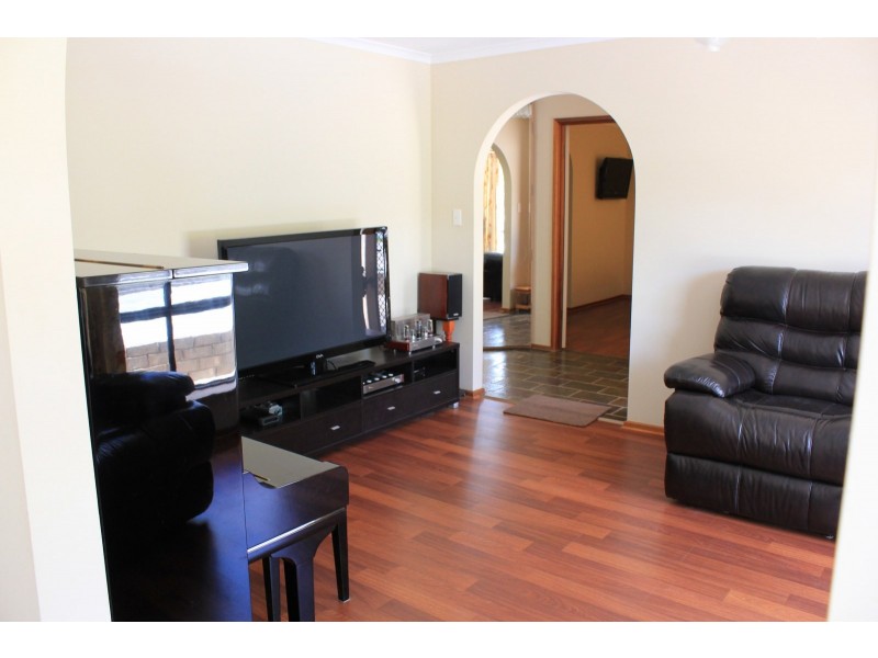 9 Zeevalk Avenue, Hallett Cove SA 5158