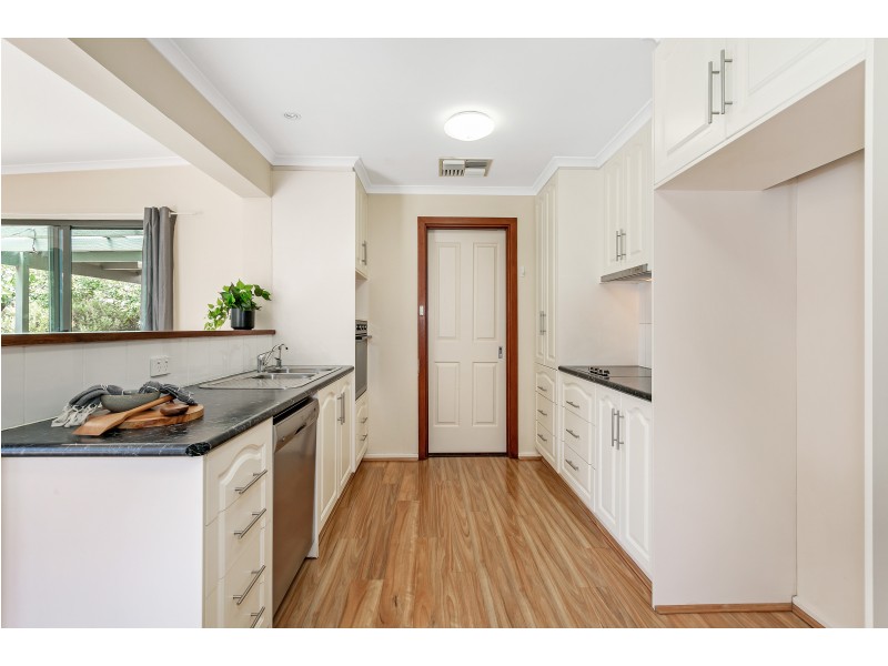 4 Swifte Court, Aberfoyle Park SA 5159