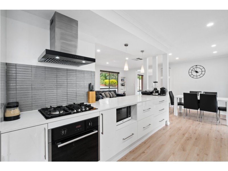 13 Homestead Drive, Aberfoyle Park SA 5159