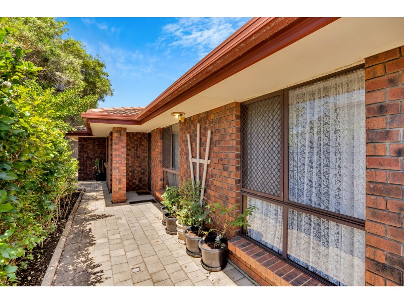 2 Maturin Avenue, Christies Beach SA 5165