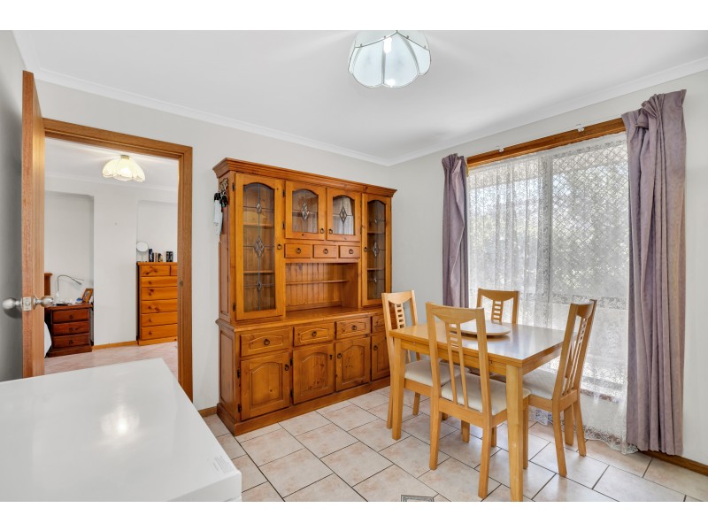 2 Maturin Avenue, Christies Beach SA 5165