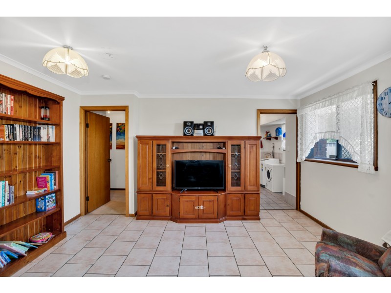 2 Maturin Avenue, Christies Beach SA 5165