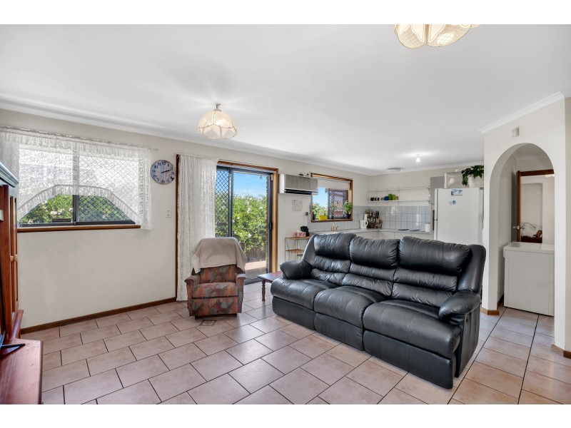 2 Maturin Avenue, Christies Beach SA 5165