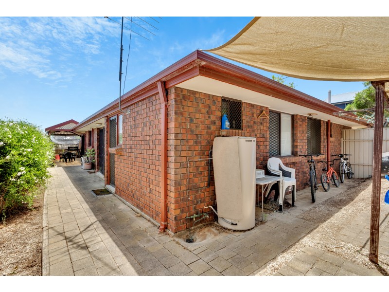 2 Maturin Avenue, Christies Beach SA 5165