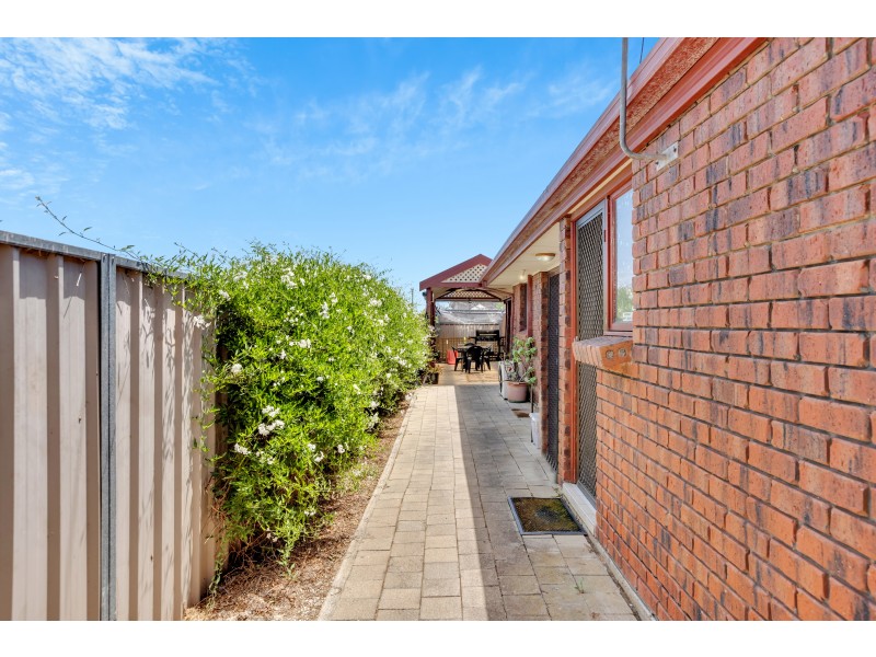 2 Maturin Avenue, Christies Beach SA 5165