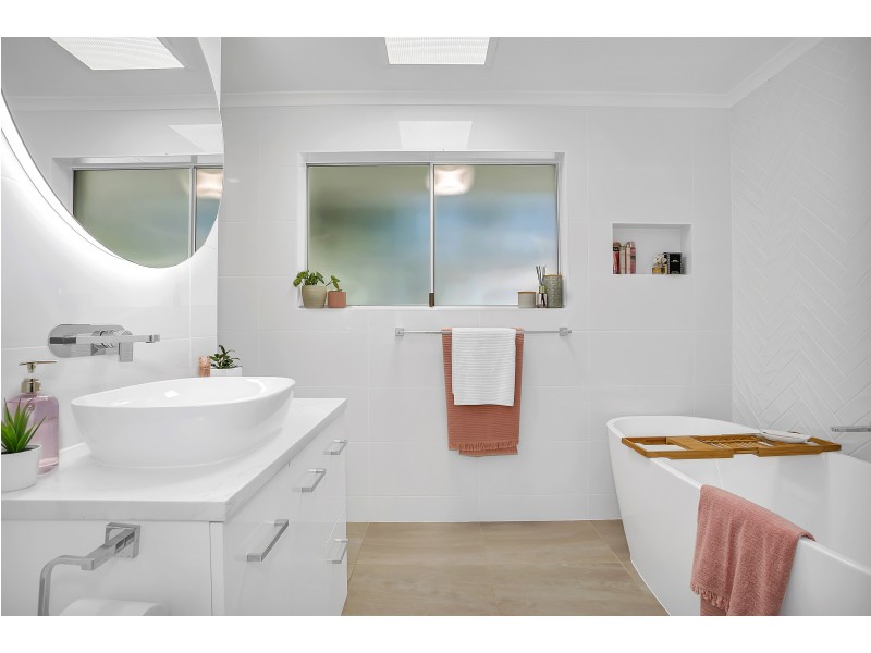 4 Windebanks Road, Happy Valley SA 5159