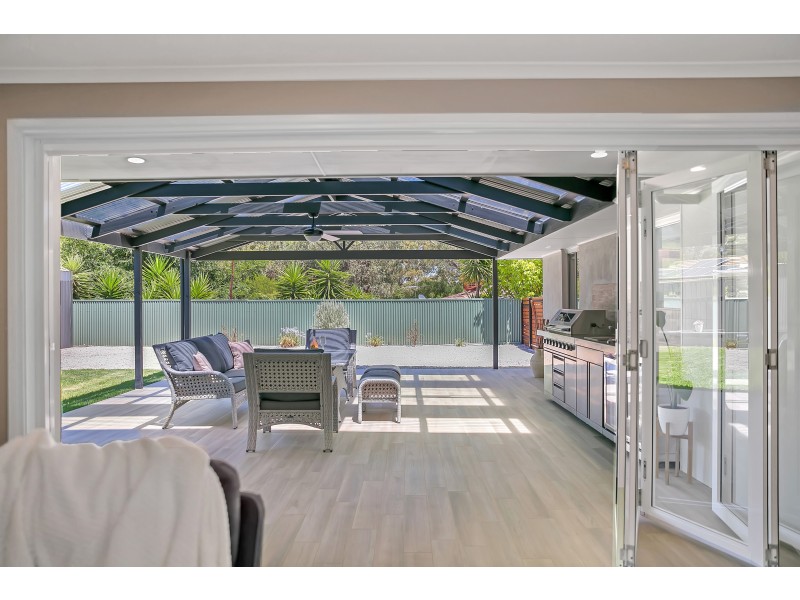 4 Windebanks Road, Happy Valley SA 5159